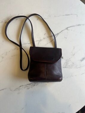 Bass Vintage Burgundy Leather Shoulder Bag mini cross body with Brass Hardware